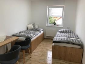 Pronájem bytu 1+1, Zlín, Vejvanovská, 30 m2