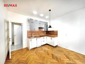 Pronájem bytu 2+kk, Praha - Vinohrady, Záhřebská, 49 m2