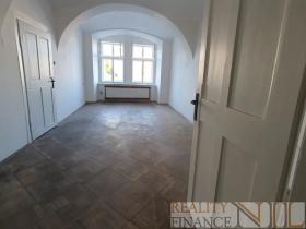 Pronájem bytu 2+kk, Plzeň, náměstí Republiky, 62 m2