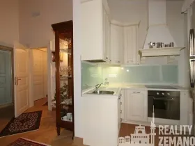 Pronájem bytu 1+kk, Praha - Vinohrady, Italská, 49 m2