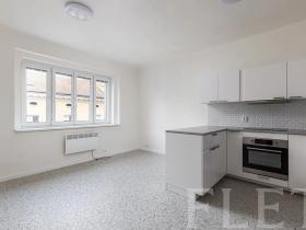 Pronájem bytu 2+kk, Praha - Libeň, Novákových, 40 m2