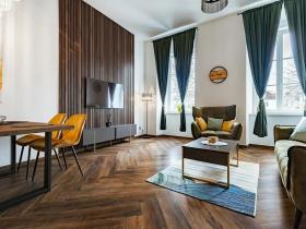 Prodej bytu 2+kk, Horní Planá, Náměstí, 59 m2