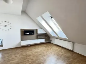 Pronájem bytu 3+kk, Praha - Kolovraty, 100 m2