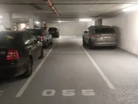 Pronájem garážového stání, Praha - Smíchov, Tomkova, 12 m2