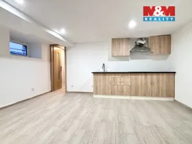 Pronájem bytu 1+kk, Týniště nad Orlicí, Mírové nám., 30 m2