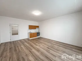 Pronájem bytu 1+kk, Blansko, Okružní, 35 m2
