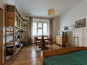 Pronájem bytu 2+kk, Praha - Holešovice, Komunardů, 50 m2