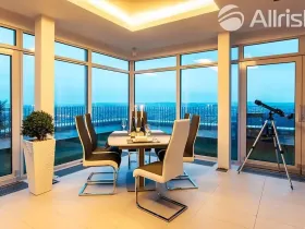 Pronájem atypického bytu, Brno, Majdalenky, 200 m2