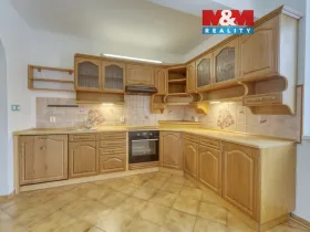 Prodej bytu 3+1, Město Touškov, Partyzánská, 81 m2