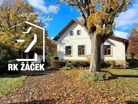 Prodej rodinného domu, Pecka, 300 m2