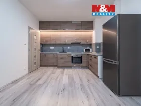 Prodej bytu 1+kk, Milovice - Mladá, Slepá, 40 m2