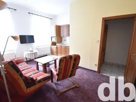 Pronájem bytu 2+kk, Karlovy Vary, Vítězná, 45 m2