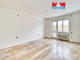 Prodej bytu 2+1, Ostrov, Myslbekova, 63 m2