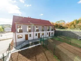 Prodej bytu 4+kk, Mořina, 106 m2