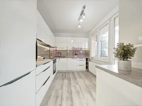 Pronájem bytu 2+1, Jindřichův Hradec, sídliště U Nádraží, 50 m2