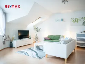 Prodej bytu 2+kk, Hradec Králové, Za Škodovkou, 68 m2