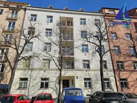 Pronájem bytu 1+1, Praha - Holešovice, Na Maninách, 37 m2