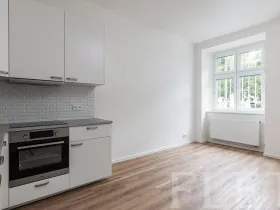 Prodej bytu 2+kk, Praha - Holešovice, Komunardů, 50 m2