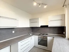 Pronájem bytu 2+1, Kadaň, Chomutovská, 61 m2