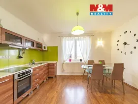 Prodej bytu 3+1, Vojtanov, Nádražní čtvrť, 83 m2