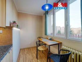 Pronájem bytu 3+1, Plzeň - Skvrňany, Macháčkova, 70 m2