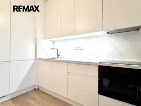 Pronájem bytu 1+kk, Praha - Hloubětín, Poděbradská, 45 m2