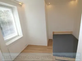Pronájem pokoje, Praha - Smíchov, Podbělohorská, 13 m2