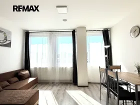 Pronájem bytu 1+kk, Praha - Vinohrady, Perucká, 25 m2