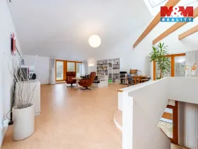 Prodej rodinného domu, Praha - Dejvice, V Šáreckém údolí, 230 m2