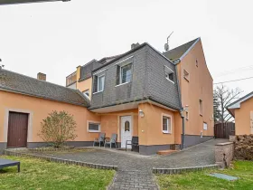 Prodej rodinného domu, Hřebeč, nám. Draha, 150 m2