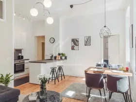 Pronájem bytu 2+kk, Praha, Pernerova, 48 m2