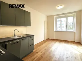 Pronájem bytu 2+kk, Praha - Břevnov, Junácká, 50 m2