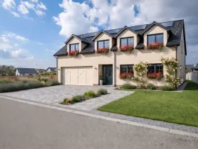 Prodej rodinného domu, Křinec, Spojovací, 355 m2