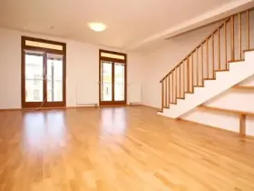 Pronájem kanceláře, Praha - Smíchov, Štefánikova, 168 m2