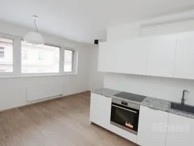 Pronájem bytu 1+kk, Praha - Holešovice, V háji, 34 m2