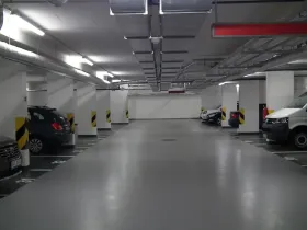 Pronájem garážového stání, Praha - Jinonice, Walterovo náměstí, 13 m2