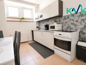 Pronájem bytu 1+1, Karlovy Vary, Bečovská, 38 m2