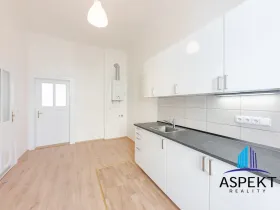Pronájem bytu 2+1, Praha - Smíchov, Zborovská, 70 m2