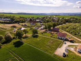 Prodej pozemku pro bydlení, Plzeň, Vlkýšská náves, 1704 m2