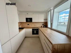 Pronájem bytu 3+kk, Praha - Strašnice, Gutova, 67 m2