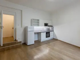 Pronájem bytu 1+kk, Praha - Malá Strana, Říční, 29 m2