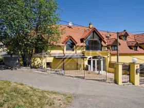 Prodej rodinného domu, Černolice, Ke dvoru, 375 m2