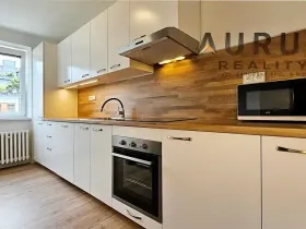 Pronájem bytu 3+1, Praha - Michle, Třeboňská, 74 m2