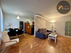 Prodej bytu 3+1, Praha - Prosek, Pískovcová, 67 m2