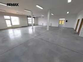 Pronájem obchodního prostoru, Slavkov u Brna, 200 m2