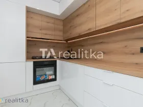 Prodej bytu 2+1, Karviná, Bratr. Veverkových, 56 m2