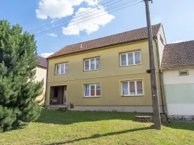 Prodej rodinného domu, Rašovice, 272 m2