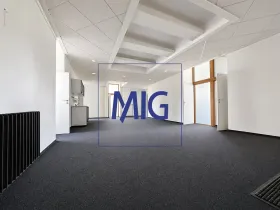 Pronájem kanceláře, Brno, Šujanovo náměstí, 364 m2