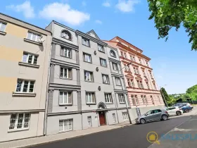 Prodej atypického bytu, Praha - Libeň, Pod Labuťkou, 62 m2
