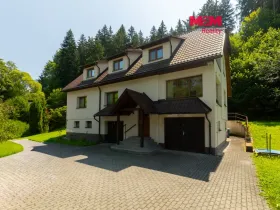 Prodej rodinného domu, Velké Karlovice, 245 m2
